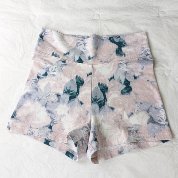 Victoria Secret EUC floral stretch shorts small pink gray white - Picture 2 of 13